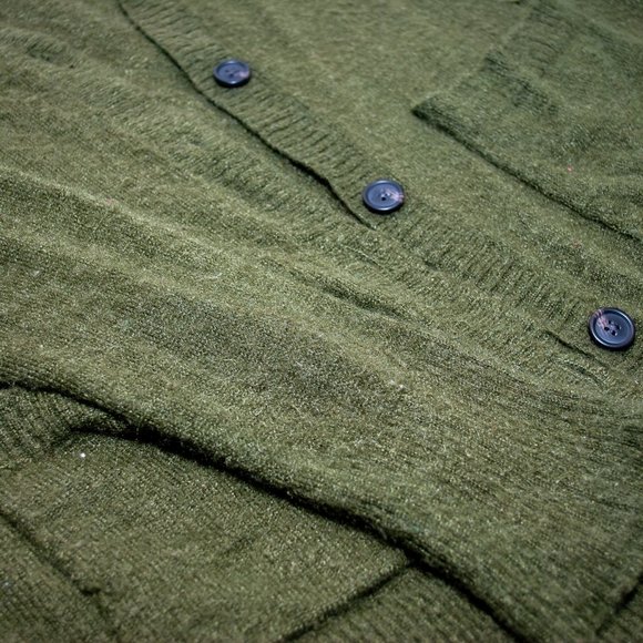 Cozy forest green cardigan - Picture 4 of 7